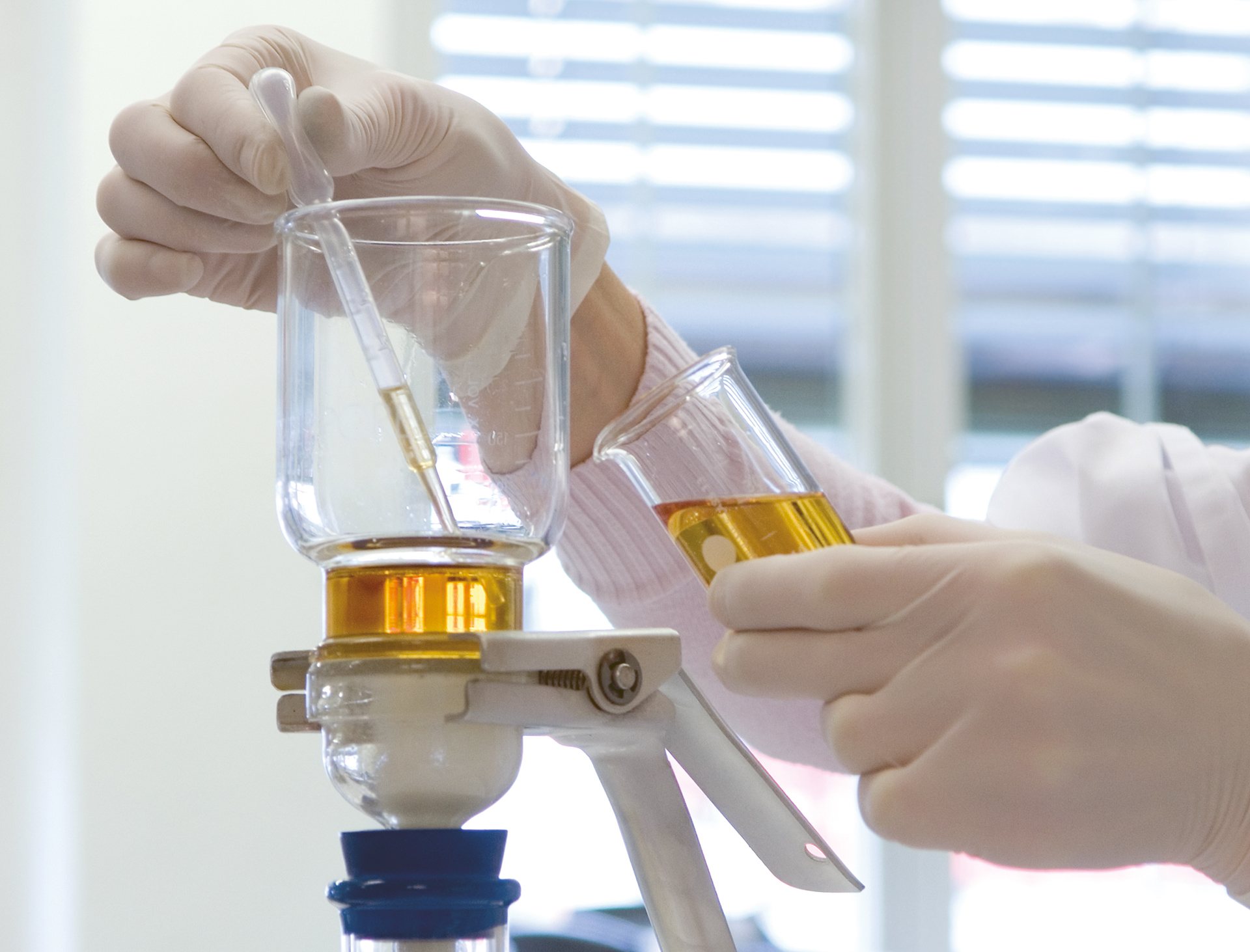 Präzise Schmierstoffanalytik für verlängerte Standzeiten und erhöhte Betriebssicherheit Ihrer Maschinen.